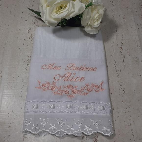 Fraldinha Bordada para Batizado com Nome Bebê