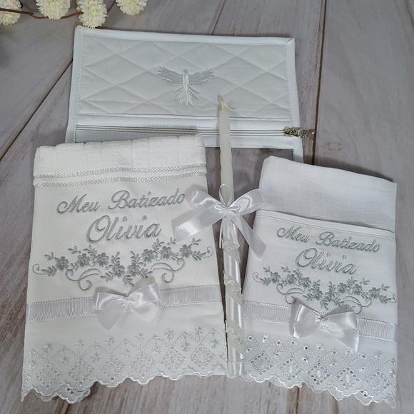 Kit Batismo Personalizado Toalha, Fralda, Vela e Embalagem