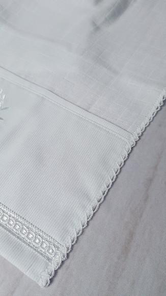 Kit Batizado Fralda de Ombro e Boca Personalizados Branco