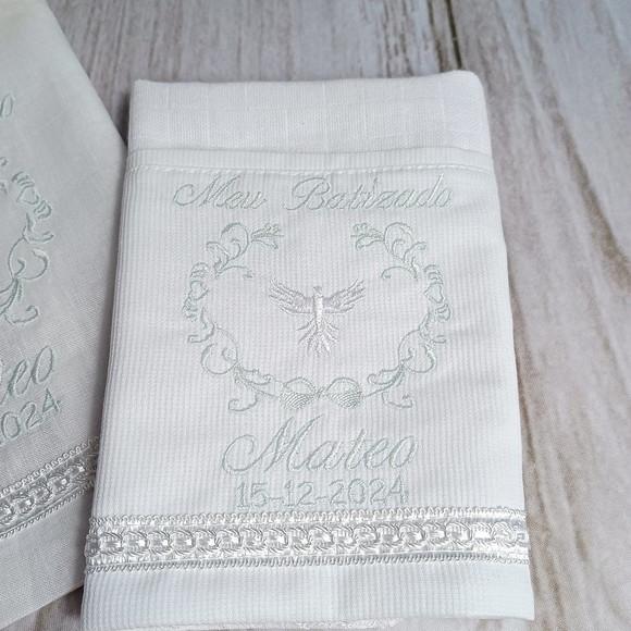 Kit Batizado Personalizado Toalha de Linho, Fralda e Vela