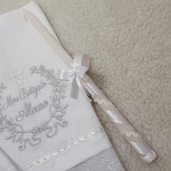 Kit Batizado Toalha Linho Vela Decorada e Fralda Boca