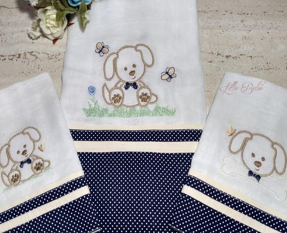 Kit Bebê Fraldas Bordadas, Saquinho de Roupa e Porta Fraldas