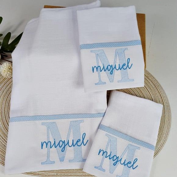 Kit Fralda Ombro e Boca Bordada Personalizada Monograma Azul