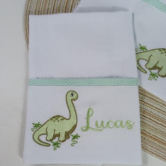 Kit Fraldas Bordadas Personalizadas Dinossauro Verde