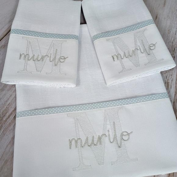 Kit Fraldas de Tecido Bordadas com Nome Personalizado Cinza