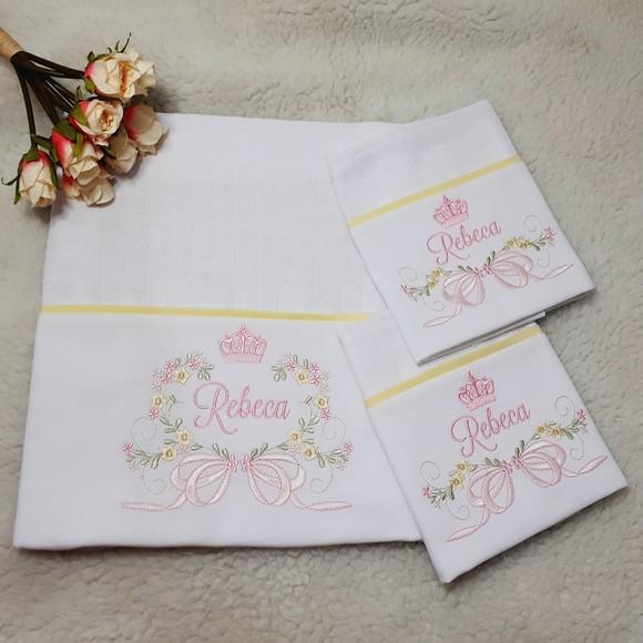 Kit Fraldas Personalizadas Bordadas Nome Flores Delicadas