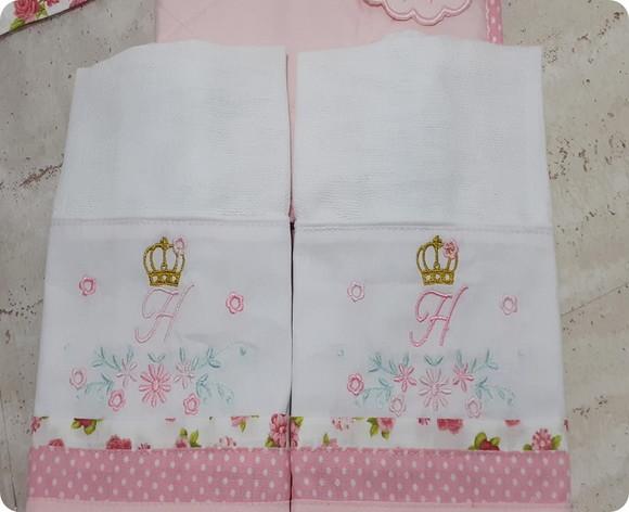 Kit Maternidade Fralda, Saquinho de Roupa e Porta Fraldas