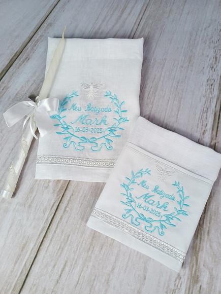 Kit Toalha Batismo Bordada Linho Vela Decorada e Fralda Boca