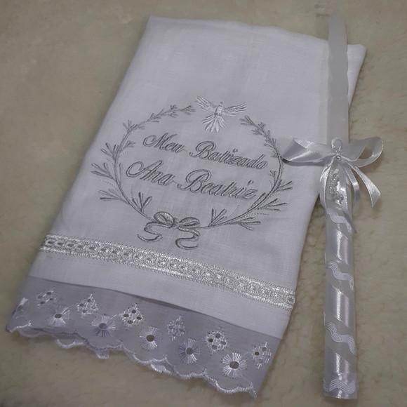Kit Toalha Batizado Cambraia de Linho Bordada Vela Decorada