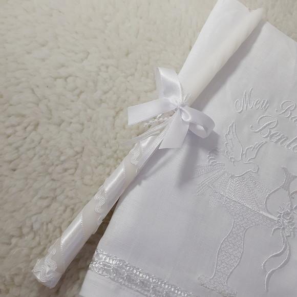 Kit Toalha Batizado Cambraia de Linho Bordada Vela Decorada
