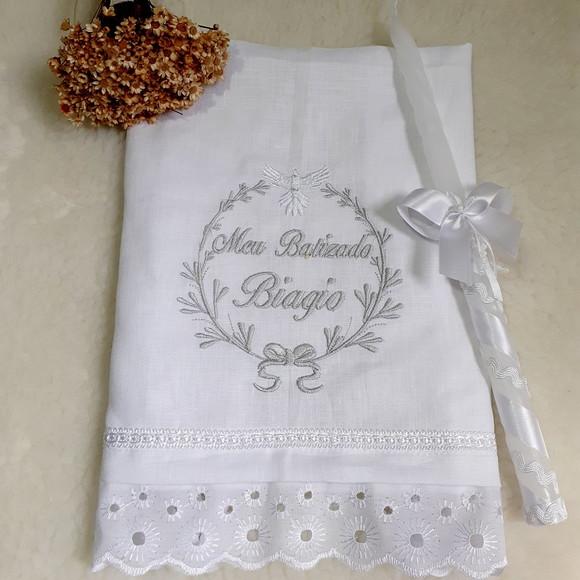 Kit Toalha Batizado Cambraia de Linho Bordada Vela Decorada
