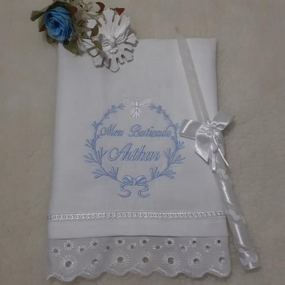 Kit Toalha Batizado Cambraia de Linho Bordada Vela Decorada