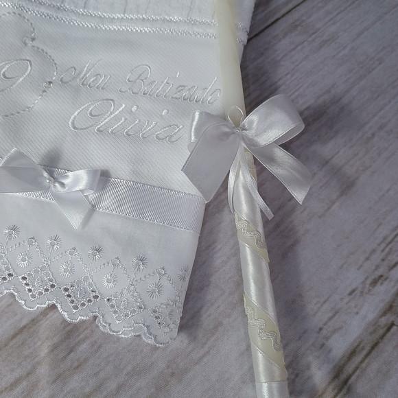 Toalha Batismo Personalizada Branca e Vela Decorada