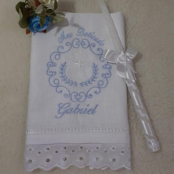 Toalha Batizado Cambraia de Linho com Nome Vela Decorada
