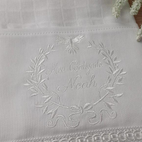 Toalha Batizado Cambraia Linho Bordada e Fraldinha Boca