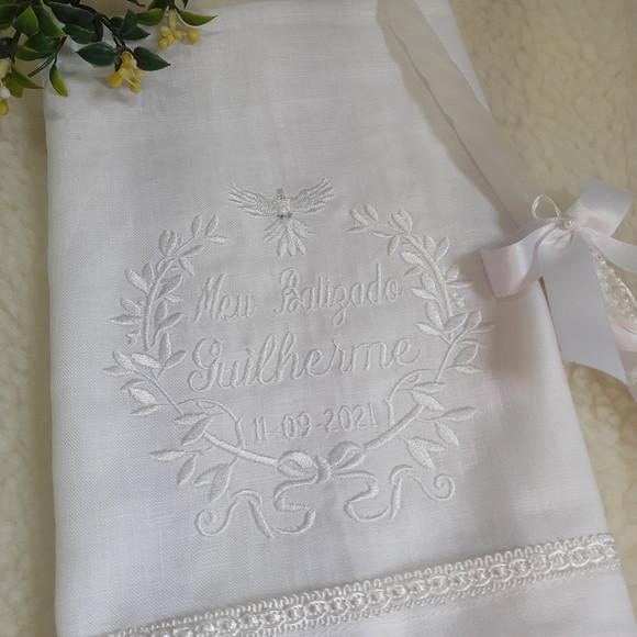 Toalha Batizado Cambraia Linho Espírito Santo Vela Decorada