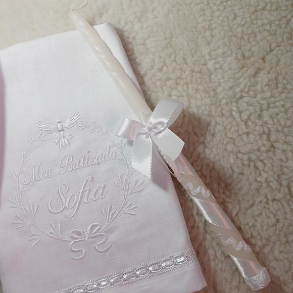 Toalha Batizado Cambraia Linho Vela e Fralda Bordado Branco