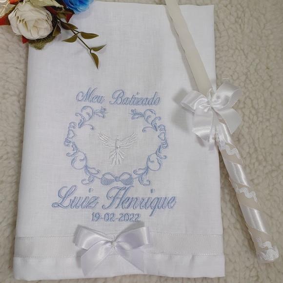 Toalha Batizado Linho Bordada Nome e Vela Decorada