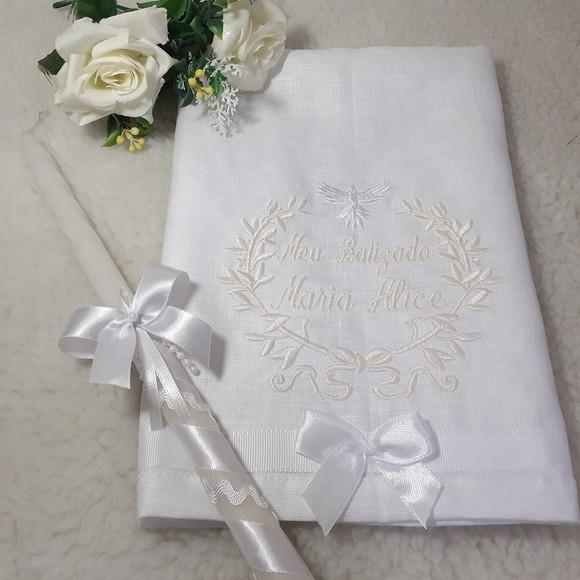 Toalha Batizado Personalizada de Linho e Vela