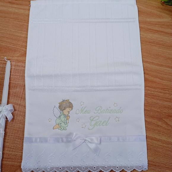 Toalha de Batismo Personalizada Anjinho e Vela Decorada