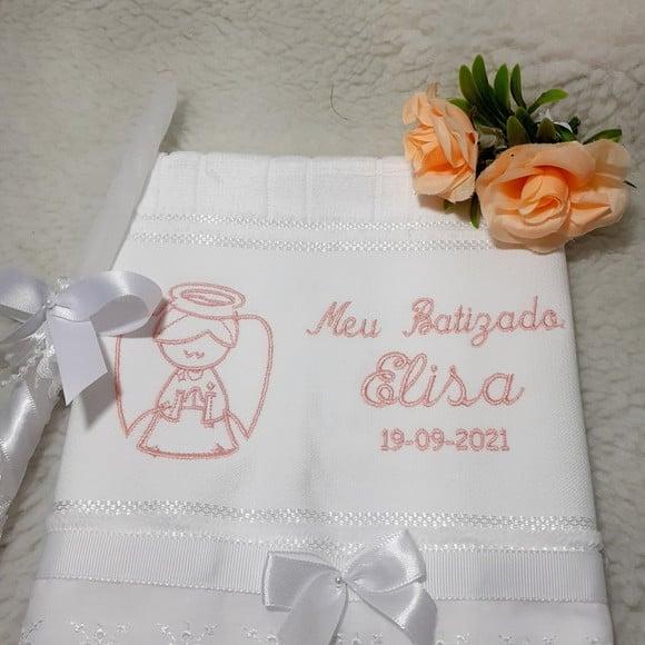 Toalha de Batizado Bordada Anjinho Menina e Vela