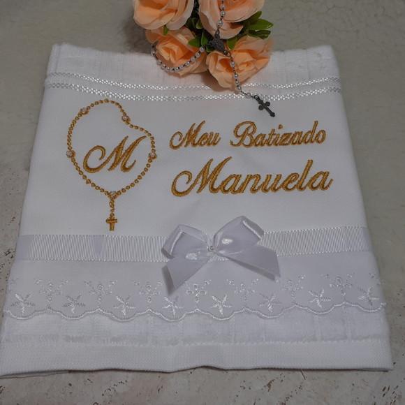 Toalha de Batismo Personalizada Bordada Terço Dourado