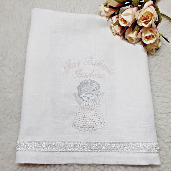 Toalha de Batizado em Linho Personalizada Bordado Anjinho