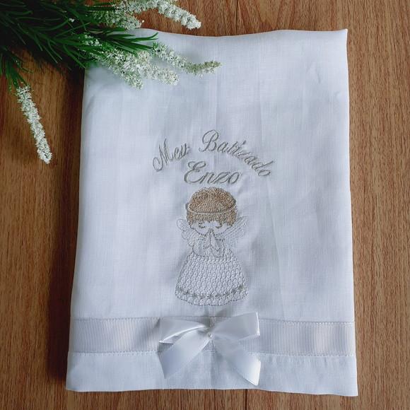 Toalha de Batizado em Linho Personalizada Bordado Anjinho