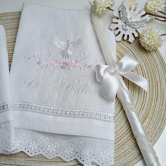 Toalha de Batizado Personalizada com Vela e Fralda Flores