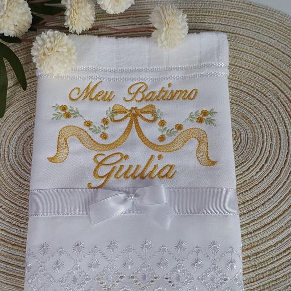 Toalha de Batizado Personalizada Menina Flores Douradas