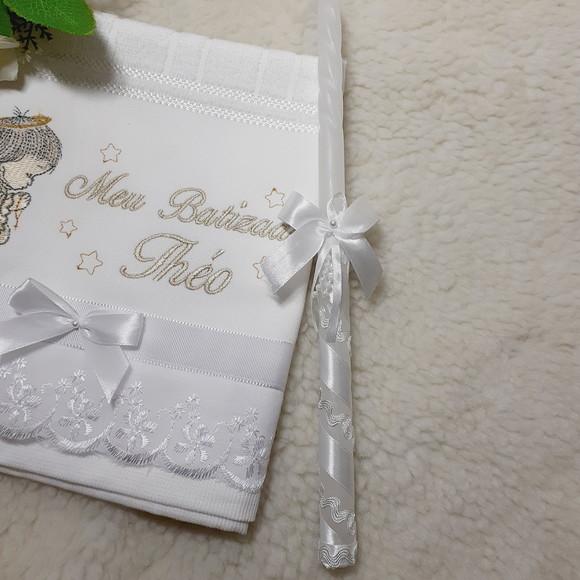 Toalha para Batizado Menino Bordado Anjinho e Vela