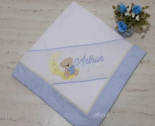 Cueiro Flanelado Personalizado Ursinho na Lua Menino Azul