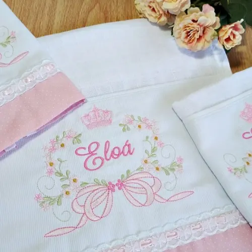 Fralda Bordada e Fraldinha de Boca Personalizada Flores Rosa