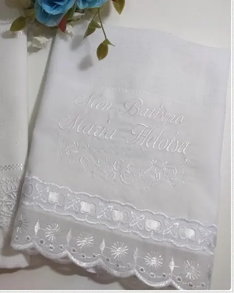 Fralda Bordada para Batizado Nome Branco