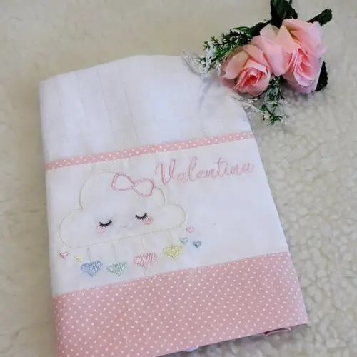 Fraldas de Boca Bordada Personalizada Chuva de Amor