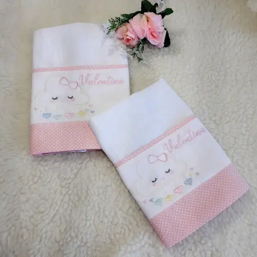 Fraldas de Boca Bordada Personalizada Chuva de Amor
