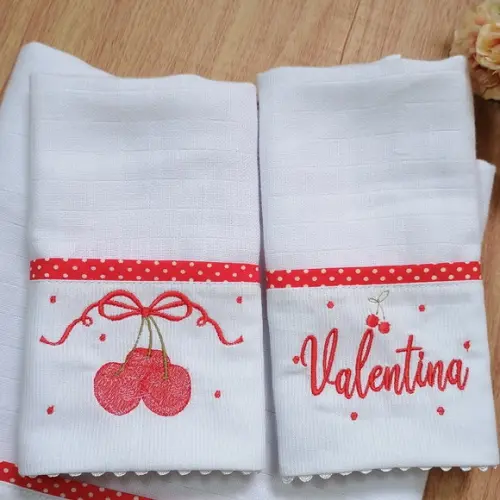 Fraldas de Boca Personalizada Cerejinha Vermelho Nome