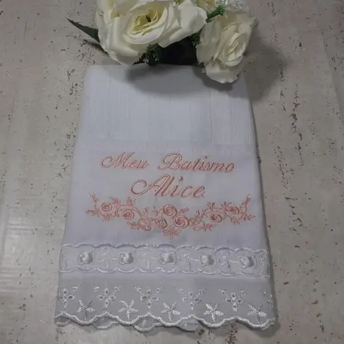 Fraldinha Bordada para Batizado com Nome Bebê