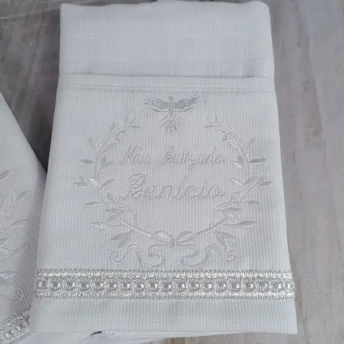 Kit Batizado Fralda Personalizadas Branca, Embalagem e Vela