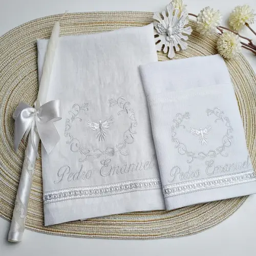 Kit Batizado Personalizado Toalha, Fralda, Vela e Embalagem