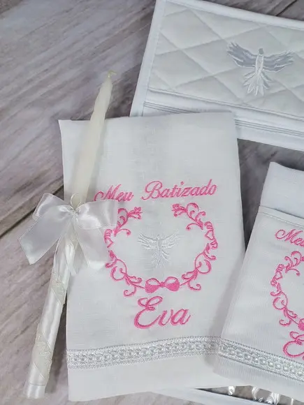 Kit Batizado Toalha de Linho Fralda Vela e Embalagem Branco