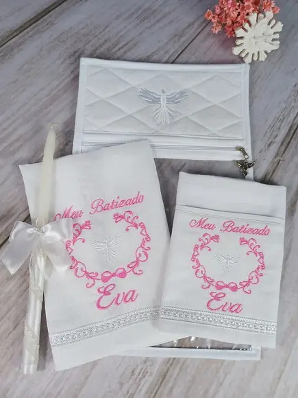 Kit Batizado Toalha de Linho Fralda Vela e Embalagem Branco