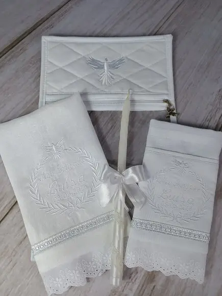 Kit Batizado Toalha de Linho, Fralda Boca, Vela e Embalagem