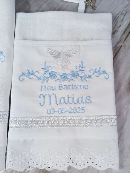 Kit Batizado Toalha Linho Personalizada Fralda e Embalagem