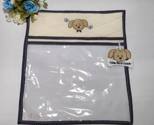 Kit Bebê Fraldas Bordadas, Saquinho de Roupa e Porta Fraldas