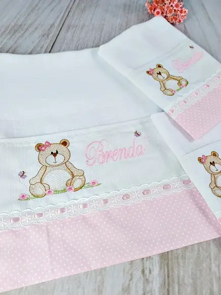 Kit Fralda Bordada e Personalizadas Ursinha Rosa Enxoval