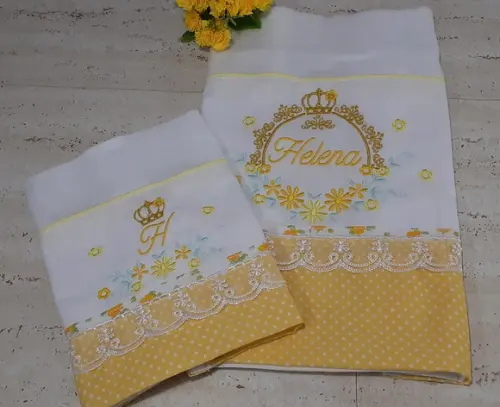 Kit Fralda de Ombro e Fraldinha de Boca Bordado Amarelo
