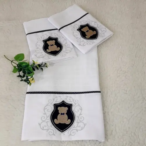 Kit Fralda de Ombro Bordada e Fraldinha de Boca Ursinho