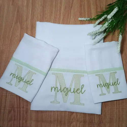 Kit Fralda Ombro e Boca Bordada Personalizada Monograma