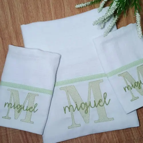 Kit Fralda Ombro e Boca Bordada Personalizada Monograma